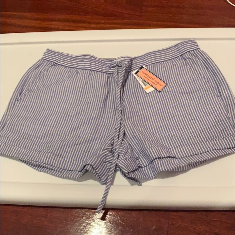 Vineyard vines shorts (has tag)
